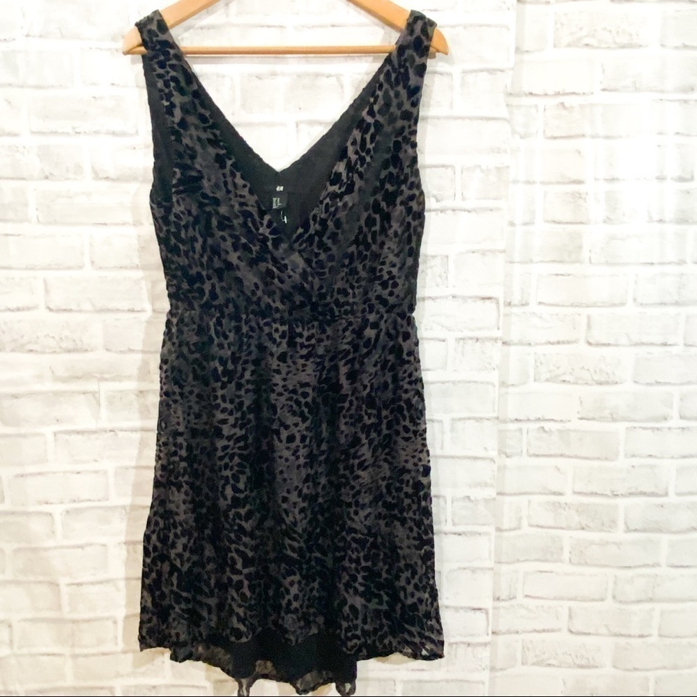 H&M Sleeveless Black dress